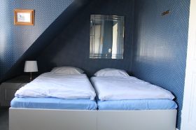 2. Schlafzimmer 1.jpg